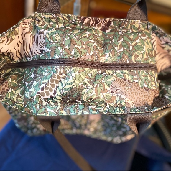 LeSportsac lightweight Jungle Animal Print Tote Bag - Green and Brown - Picture 2 of 11